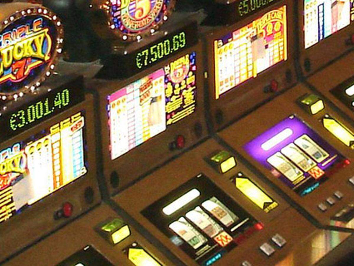 Des einen Sucht ist ihr Glück: Die Familie des Novomatic (Spielautomaten)-Gründers Johann Graf besitzt ein Vermögen von rund 3,7 Milliarden Euro. Mit dem neuen Glücksspiel-Gesetz könnte es noch größer werden.