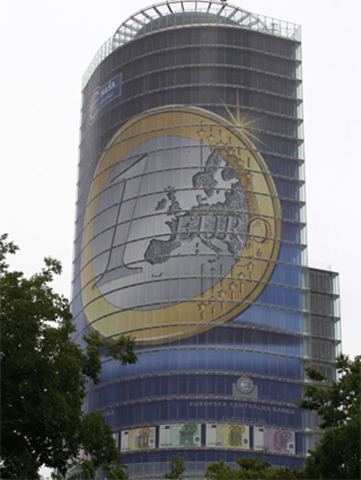 Die Slowakei hat Grund zu Jubeln. Mit 1.1.2009 wurde der Euro eingeführt. 2008 könnte auch internationale Investoren auf die Börse im Bratislava aufmerksam gemacht haben - im internationalen Vergleich schnitt die Börse hervorragend ab.