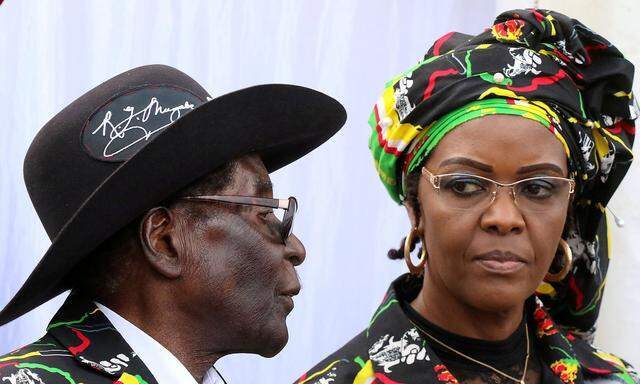 Grace Mugabe mit ihrem Mann Robert auf einem Archivbild