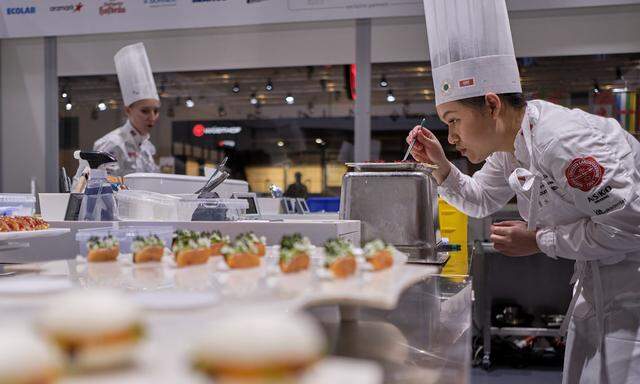 Bei der Olympiade der Köche in Stuttgart zeigen Teams aus aller Welt ihre kulinarischen Künste.