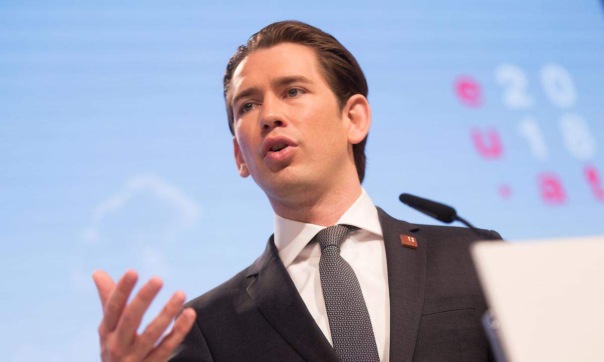 Bundeskanzler Sebastian Kurz (ÖVP) würdigte Annan als "wahrhaft inspirierenden Leader und Staatsmann". Annan werde "schmerzlich vermisst werden", so der Bundeskanzler auf Twitter.