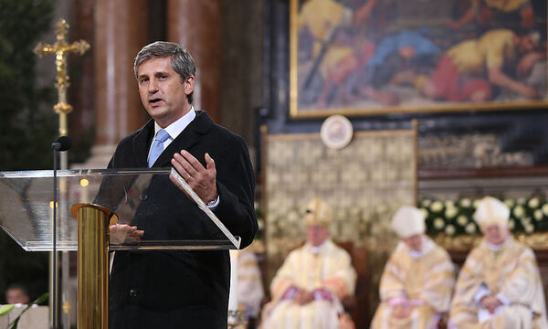 FESTGOTTESDIENST ZUM AMTSANTRITT VON SALZBURGER ERZBISCHOF LACKNER: SPINDELEGGER