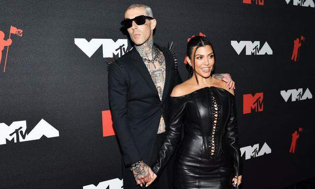 Kardashian und Baker bei den MTV Video Music Awards 2021