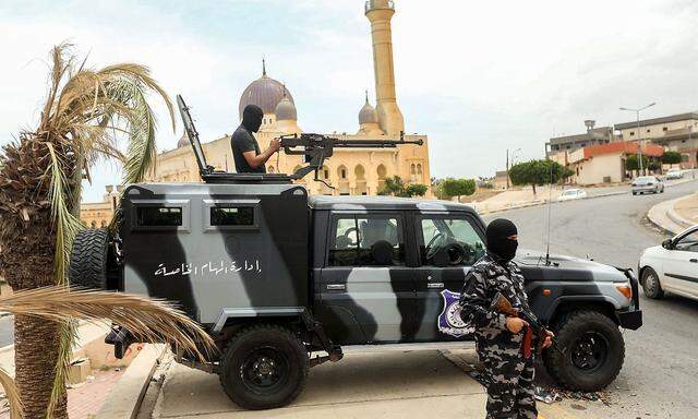 Ein Kontrollposten von Sicherheitskräften der libyschen Einheitsregierung. Sie werden von Ankara unterstützt.