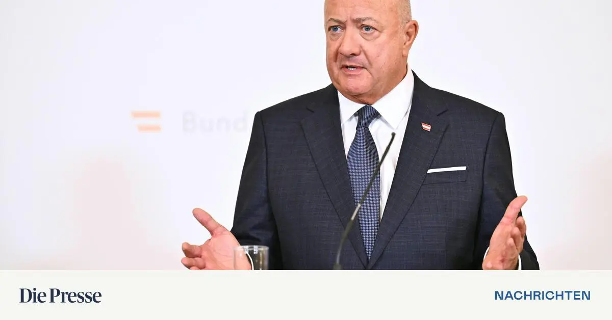 Kanzler-Stocker-will-Steuern-auf-Sprit-zeitweise-senken