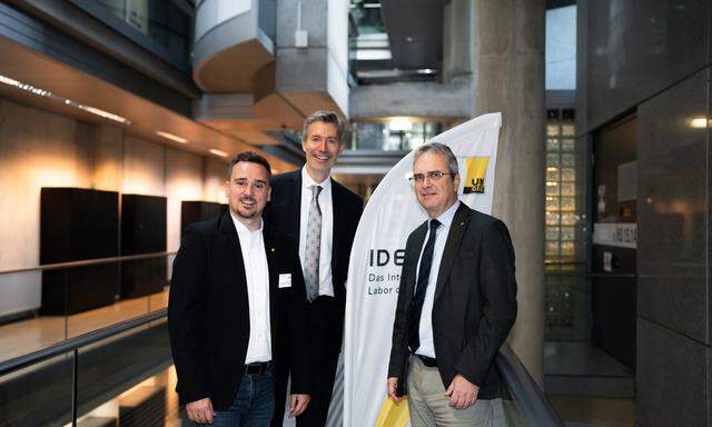 Michael Freidl (IDea_Lab), Markus Fallenböck, Peter Riedler (beide Uni Graz)