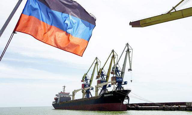Der Hafen von Mariupol ist unter Kontrolle der russlandtreuen Separatisten.