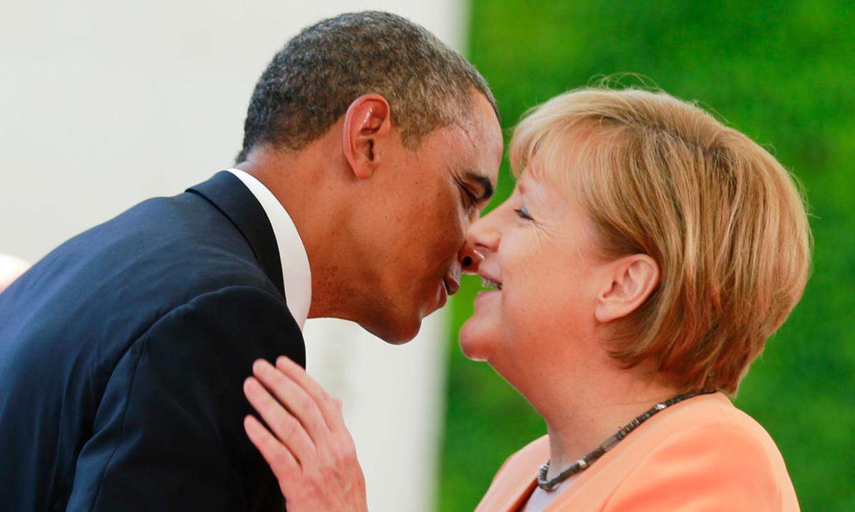... die deutsche Regierungschefin Angela Merkel im Kanzleramt. Der Besuch wird vom NSA-Datenskandal überschattet. Wie berichtet, soll der US-Geheimdienst mit dem Programm PRISM ausländische Bürger weltweit ausspioniert haben - und das auch ohne Verdachtslage.