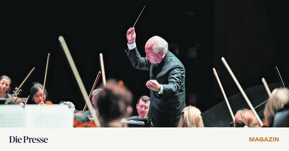 Dirigent-Manfred-Honeck-lie-im-Musikverein-die-Funken-spr-hen-premium-