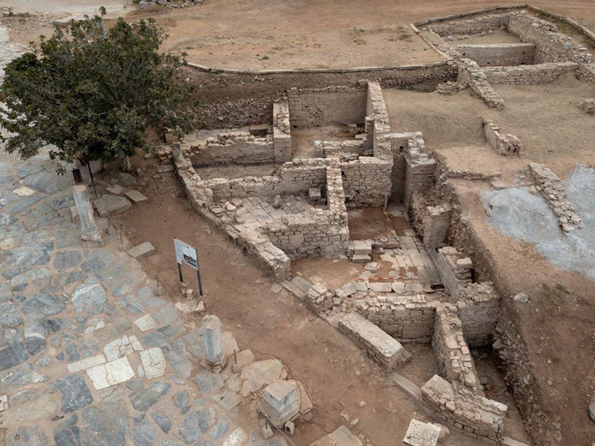 ++ HANDOUT ++ EPHESOS-SENSATIONSFUND: FR�HBYZANTINISCHER STADTTEIL FREIGELEGT