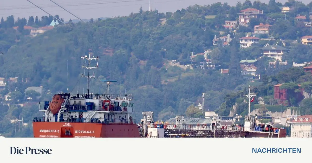 Russisches-Schiff-im-Schwarzen-Meer-meldet-Drohnenangriff