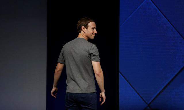 Künstliche Intelligenz werde sprachliche Nuancen erkennen können, sagte Facebook-Chef Zuckerberg. Suizidprävention wird Facebook in Europa aber unterlassen.
