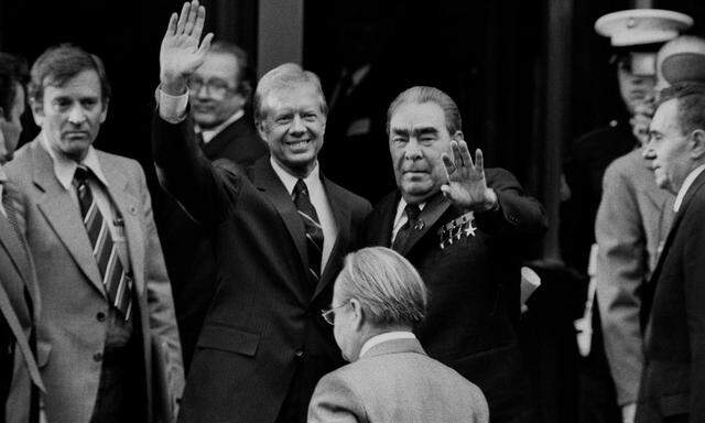 Gipfeltreffen auf neutralem Boden: Jimmy Carter und Leonid Breschnew 1979 in Wien.