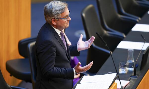 Magnus Brunner im Nationalrat