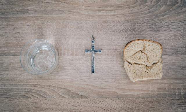 Brot und Wasser in der Fastenzeit? Es gibt einige Techniken. 