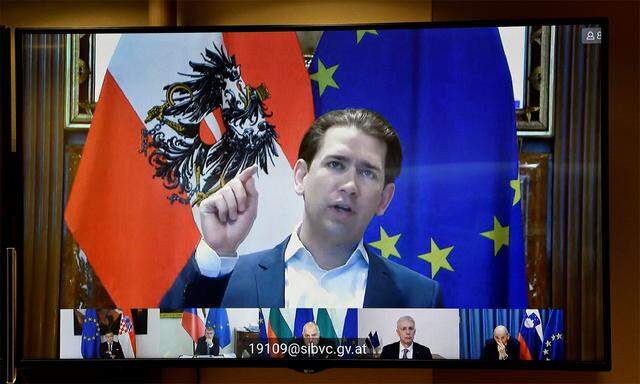 Kanzler Kurz bei der von ihm einberufenen Konferenz mit den "benachteiligten" Staaten.