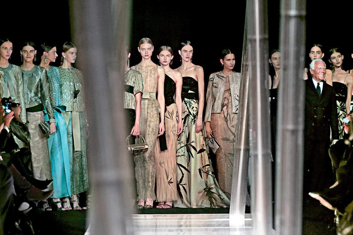 Seine Haute-Couture-Kollektion legt Giorgio Armani stets sehr elegant an. Unübersehbar war eine asiatische Note.