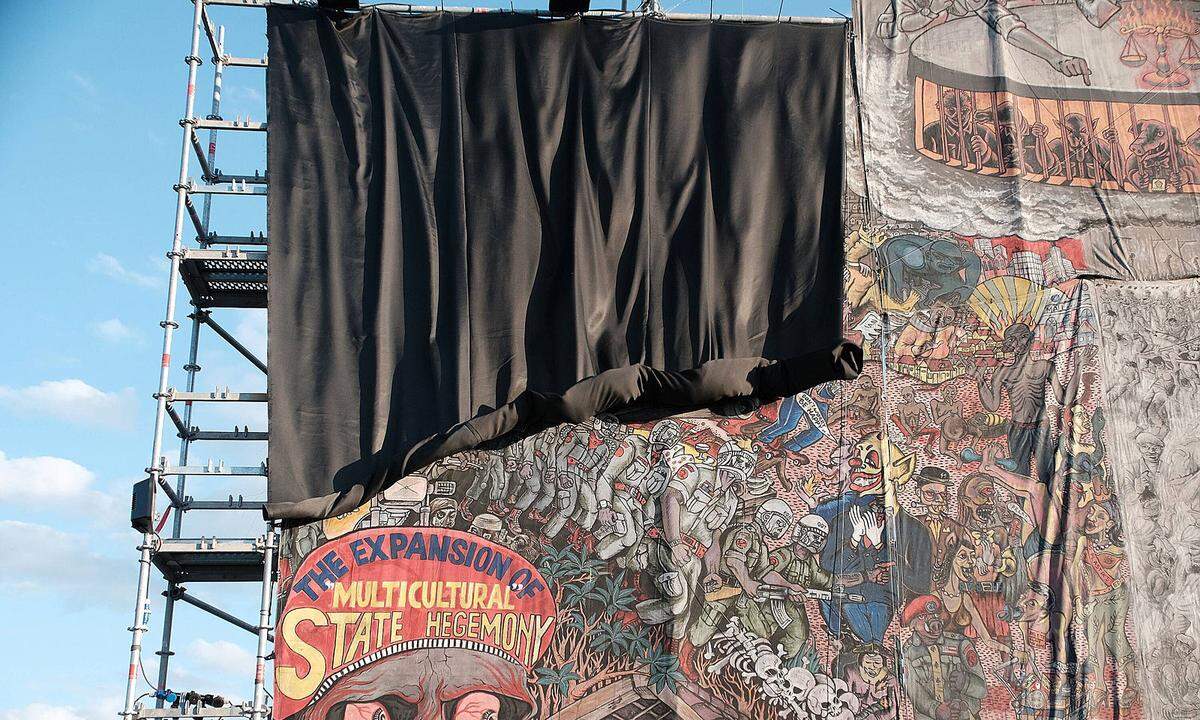 20.06.2022 xkhx Kassel, documenta fifteen Friedrichplatz Kassel: Banner des indonesischen K�nstlerkollektivs Taring Padi