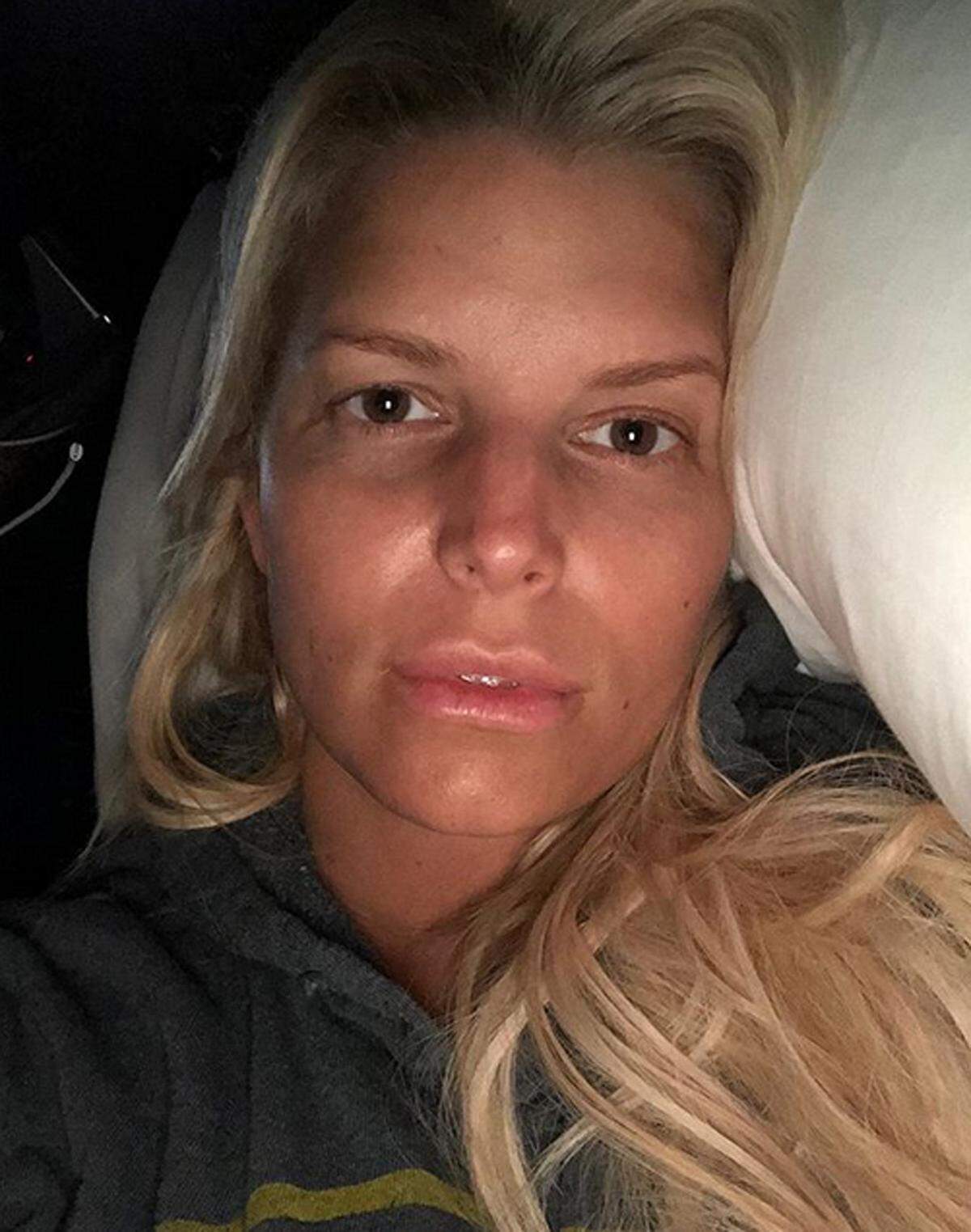 Sängerin Jessica Simpson ist als Mutter zweier Kinder am Ende des Tages wohl auch einfach nur müde.