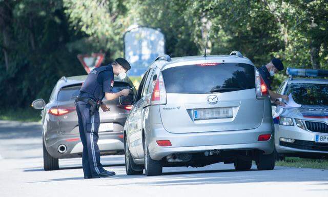 Wer den Bezirk Braunau verlassen will, muss ab Samstag einen gültigen Coronatest nachweisen. 