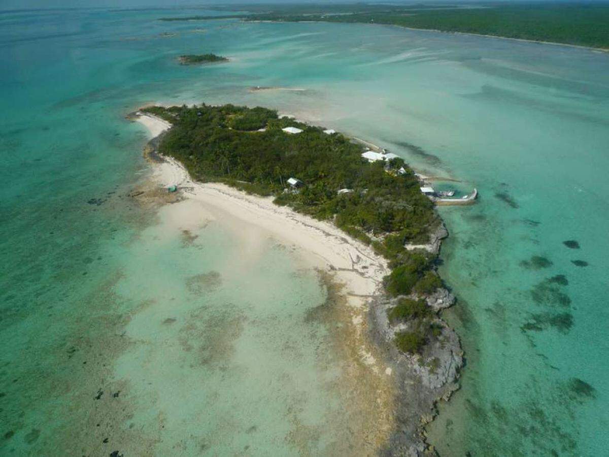 Victoria Point Cays auf den Bahamas ist per Boot, Helikopter oder Wasserflugzeug erreichbar. Die Privatinsel kann für 2,7 Mio. US-Dollar den Besitzer wechseln.