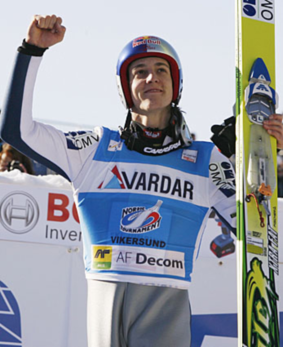 Am 15. März holte sich Gregor Schlierenzauer mit einem Sieg in Vikersund den Sieg im Gesamtweltcup 2008/09. Mit 23 Weltcupsiegen hat er die Bestmarke von 46 Siegen von Matti Nykänen schon halb eingeholt. Und das schon im Alter von gerade einmal 19 Jahren.