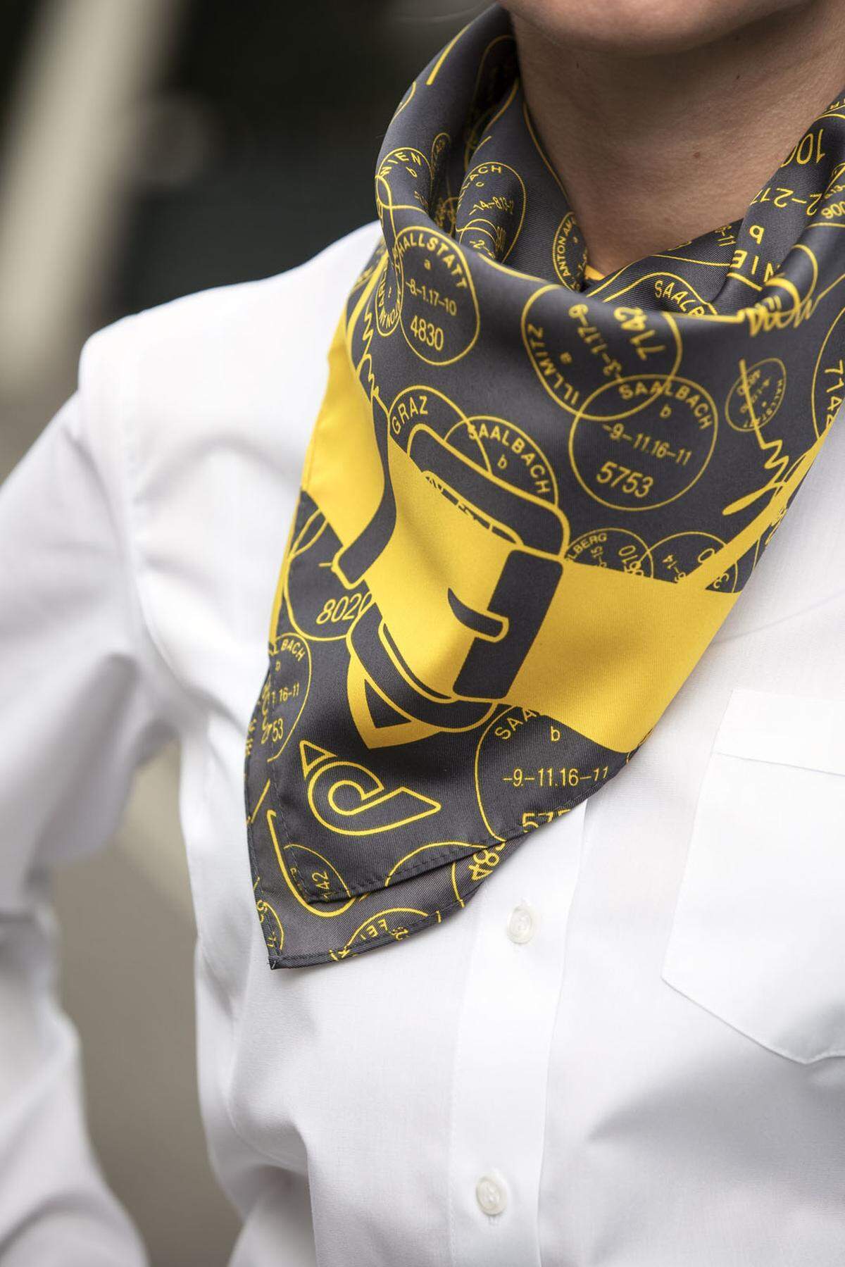 Der Schal kann übrigens bei Bedarf auch als Kopftuch getragen werden, so Post-Chef Georg Pölzl zur APA.  
