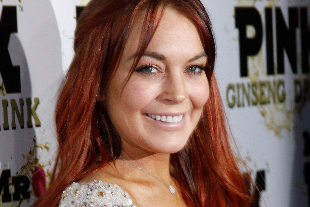 Lindsay Lohan, die Ruhe vor dem Sturm: "Wieso geraten alle in so eine Panik nur wegen eines Wirbelsturms? (Ich nenne ihn Sally) Hört auf, so negativ zu sein. Denkt positiv und betet für Frieden."
