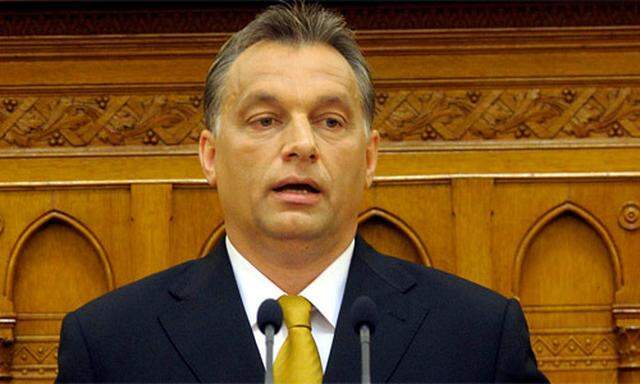 Haushalt RatingAgenturen strafen Ungarn