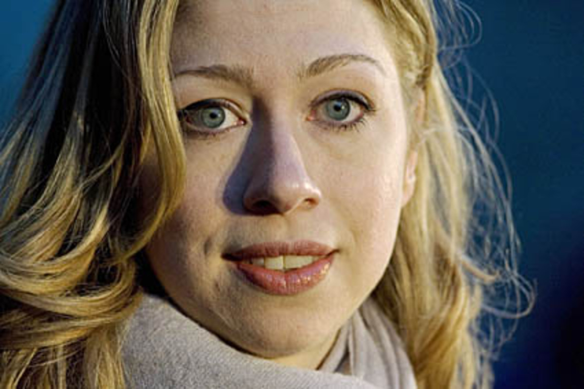 Das wird sich nun ändern, ab Samstag ist Mezvinsky nämlich der Gatte einer ehemaligen "First Daughter".  Das Interesse an der Hochzeit war schon im Vorhinein sehr groß , die zahlreichen Vorbereitungen liefen dennoch alle "top secret" ab. Lange Zeit war weder Datum noch Ort der Feier bekannt.