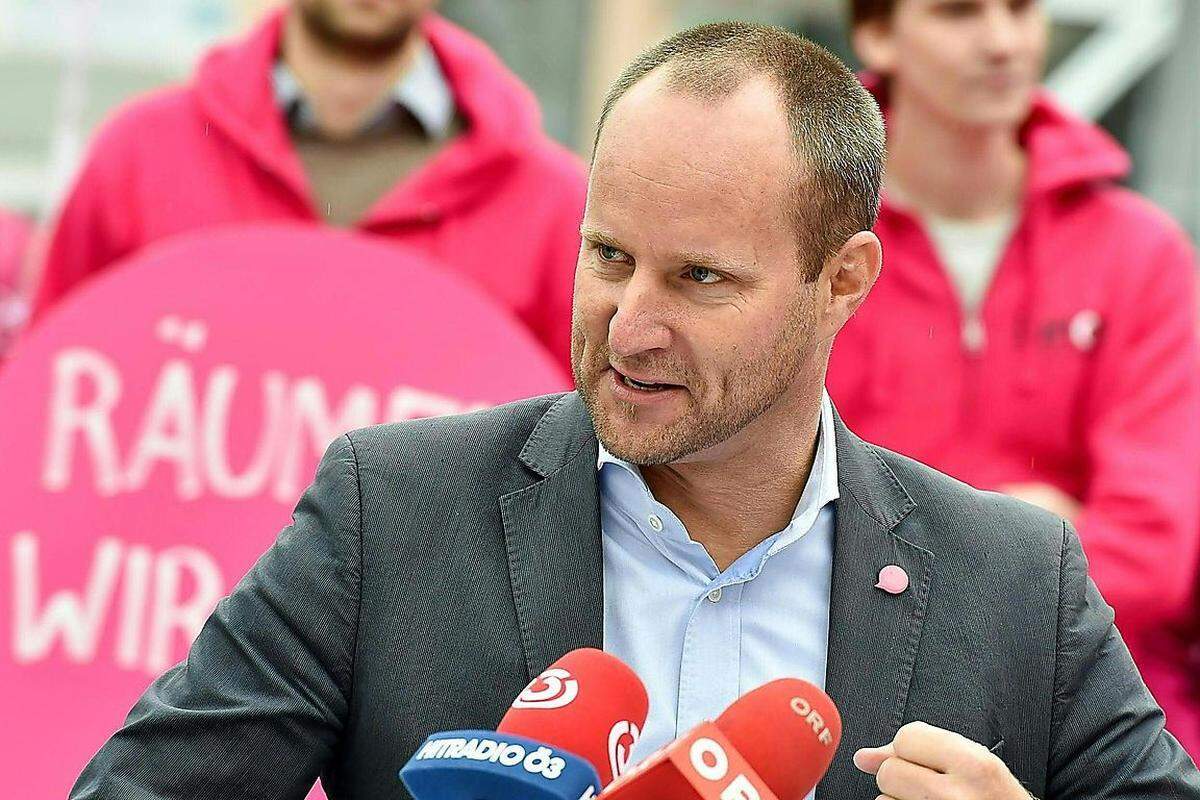 Bei Neos-Bundesparteichef Matthias Strolz ist die Freude über das Ergebnis der Pinken groß. „Ich freue mich, es ist ein wichtiger Schritt für Neos", sagte er.  