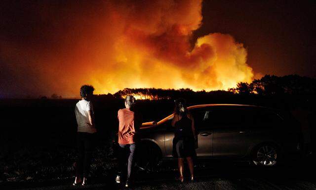 Ein Waldbrand in Aljezur, Portugal, auf einem Foto vom 7. August.