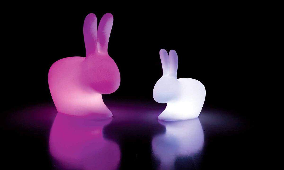 Stuhl oder Leuchte: "Rabbit Lamp" von Qeeboo, mit LED auch als Sitzgelegenheit nutzbar. Design: Stefano Giovannoni, ab 269 Euro, www.qeeboo.com