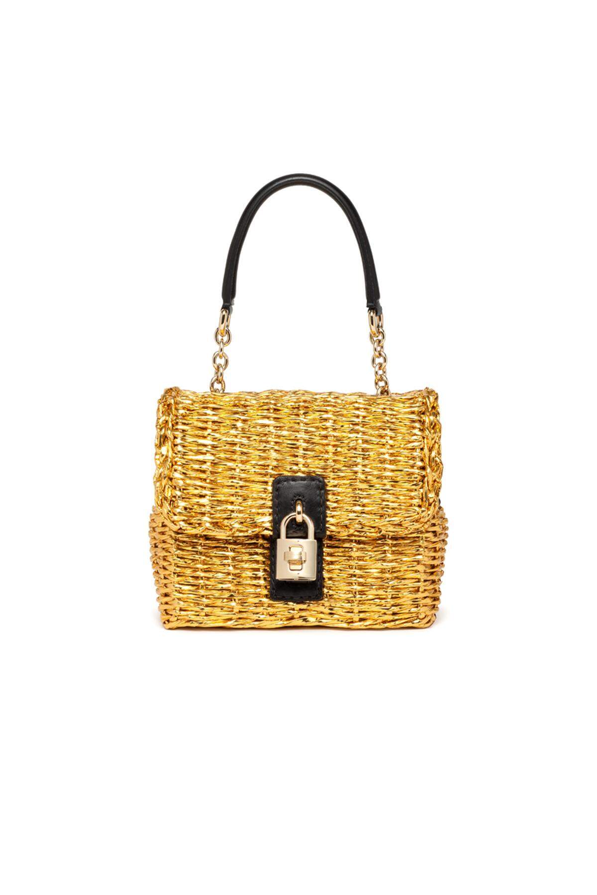 In geflochtener Korboptik kommt diese Tasche von Dolce &amp; Gabbana daher.