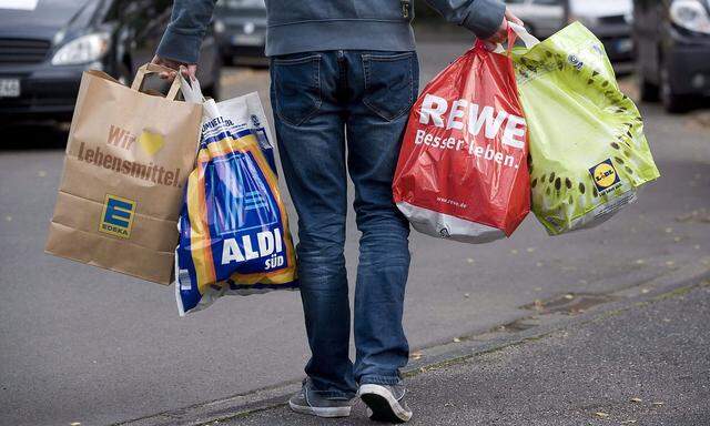 Market Power Aldi, Lidl, Rewe and Edeka.. Grocery Bags.
