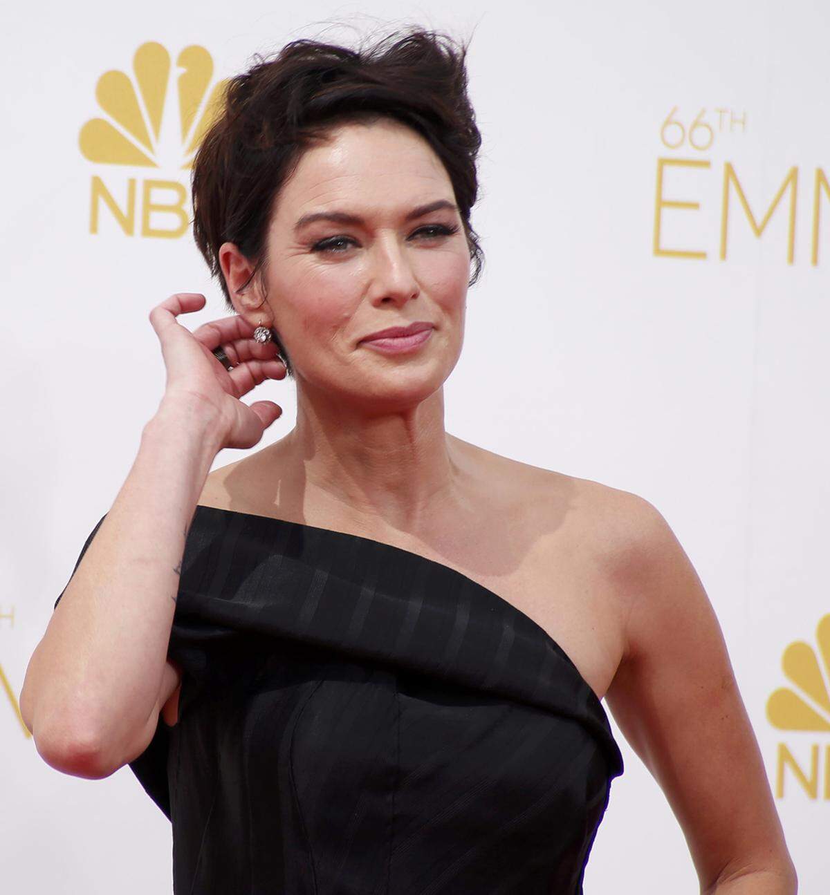 Lena Headey, bekannt als Königin Cersei der TV-Serie "Game of Thrones" trennte sich ebenfalls von ihrer langen Mähne.