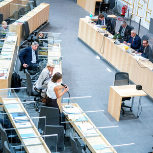 GESUNDHEITSAUSSCHUSS DES NATIONALRATES ZU CORONAGESETZEN MIT OeFFENTLICHEM EXPERTENHEARING