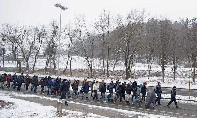 Slowenien will künftig nicht mehr alle Menschen an die österreichische Grenze lassen.