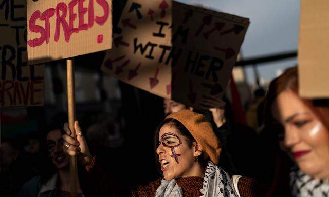 Gewalt gegen Frauen ist weltweit ein Thema. Sie betrifft alle Gesellschaftsschichten und jedes Alter. 