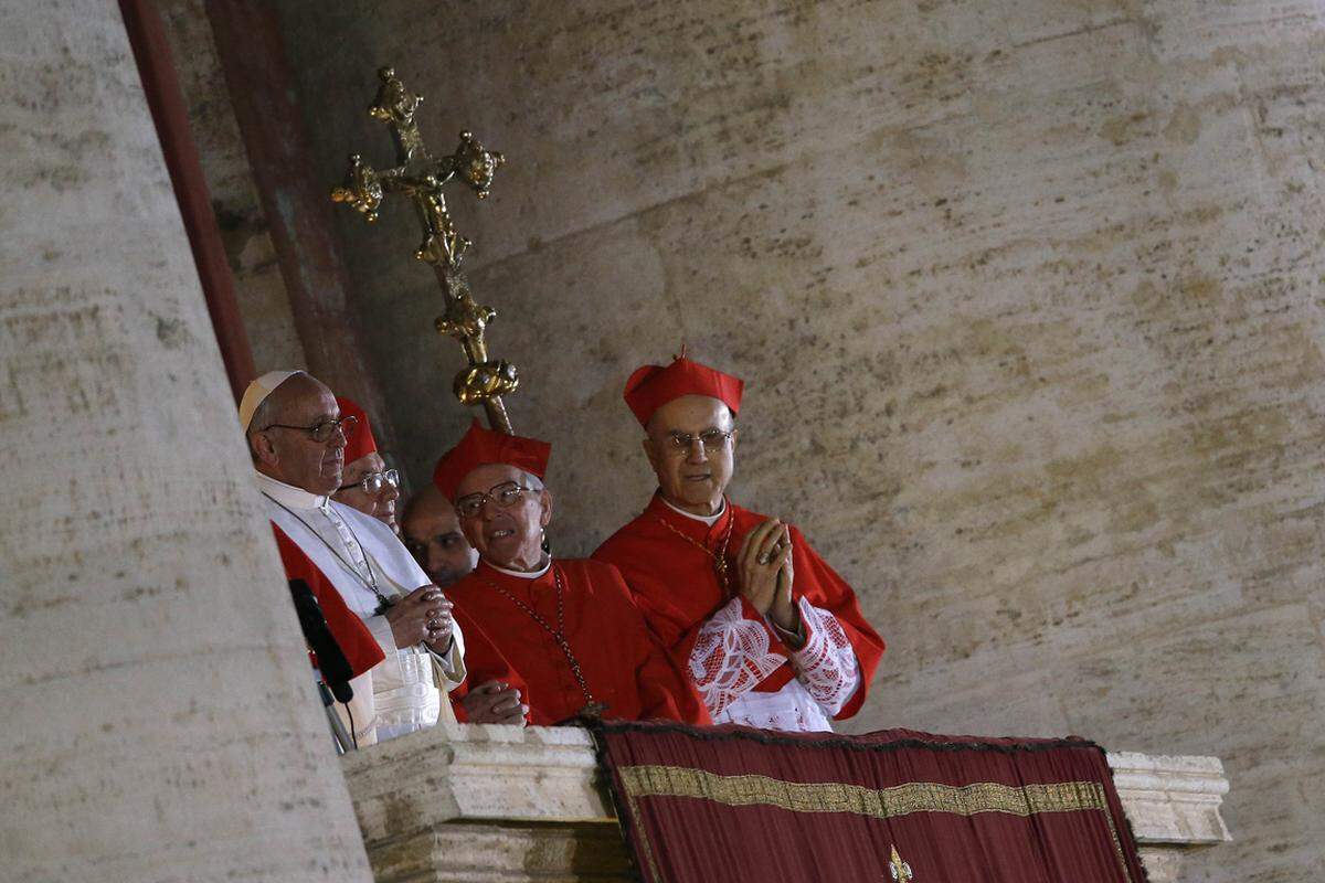 Der erste Blick auf den neuen Pontifex Maximus.