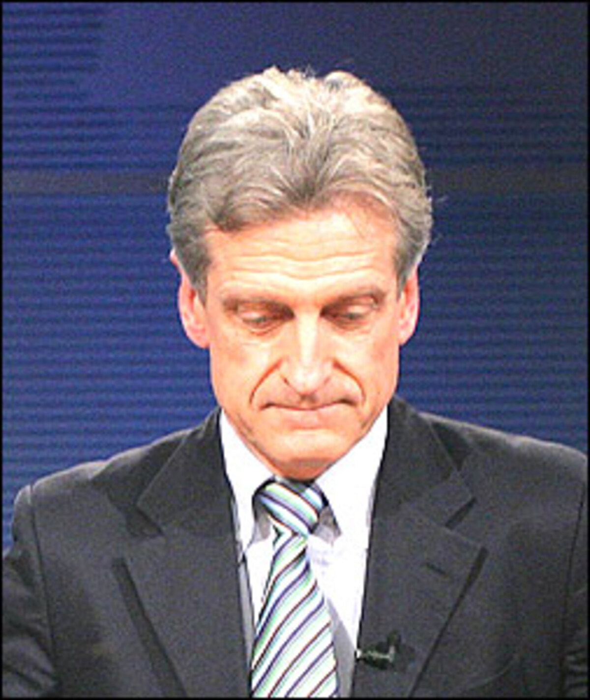 "Wenn Wolfgang Schüssel ein Szenario für Parallelverhandlungen aufbauen will, dann soll er uns das bitte sagen."SPÖ-Klubchef Josef Cap über das Treffen von Schüssel und Strache.