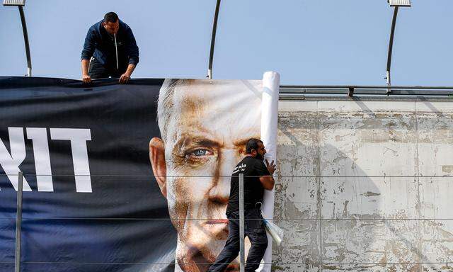 Neuerlich eine Neuwahl in Israel. Die Konterfeis von Oppositionsführer Benny Gantz und Premier Benjamin Netanjahu dominieren Plakatwände, TV-Spots und die sozialen Medien.
