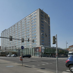 Verschlankte Bauordnung: Wer zahlt, schafft an. Intercontinental.