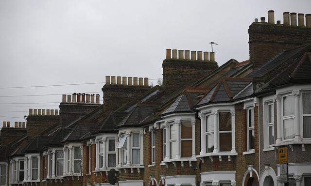 Die Immobilienpreise in Großbritannien sind wegen der Coronakrise im Mai stark gefallen.