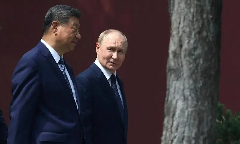 Putin und Xi in Peking 2025. 
