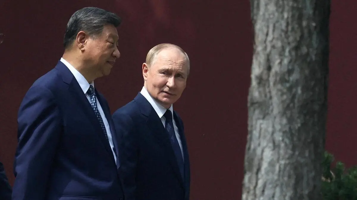 nach-trump-besuch-xi-und-putin-festigen-in-peking-demonstrativ-ihre-freundschaft-premium