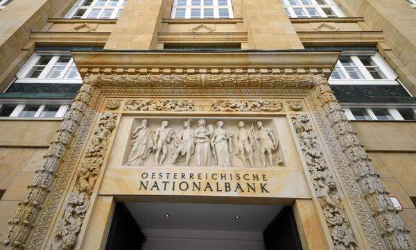 Fassade der Österreichischen Natioanlbank in Wien, Österreich, Europa - Facade of the Austrian National Bank in Vienna, Austria, Europe.