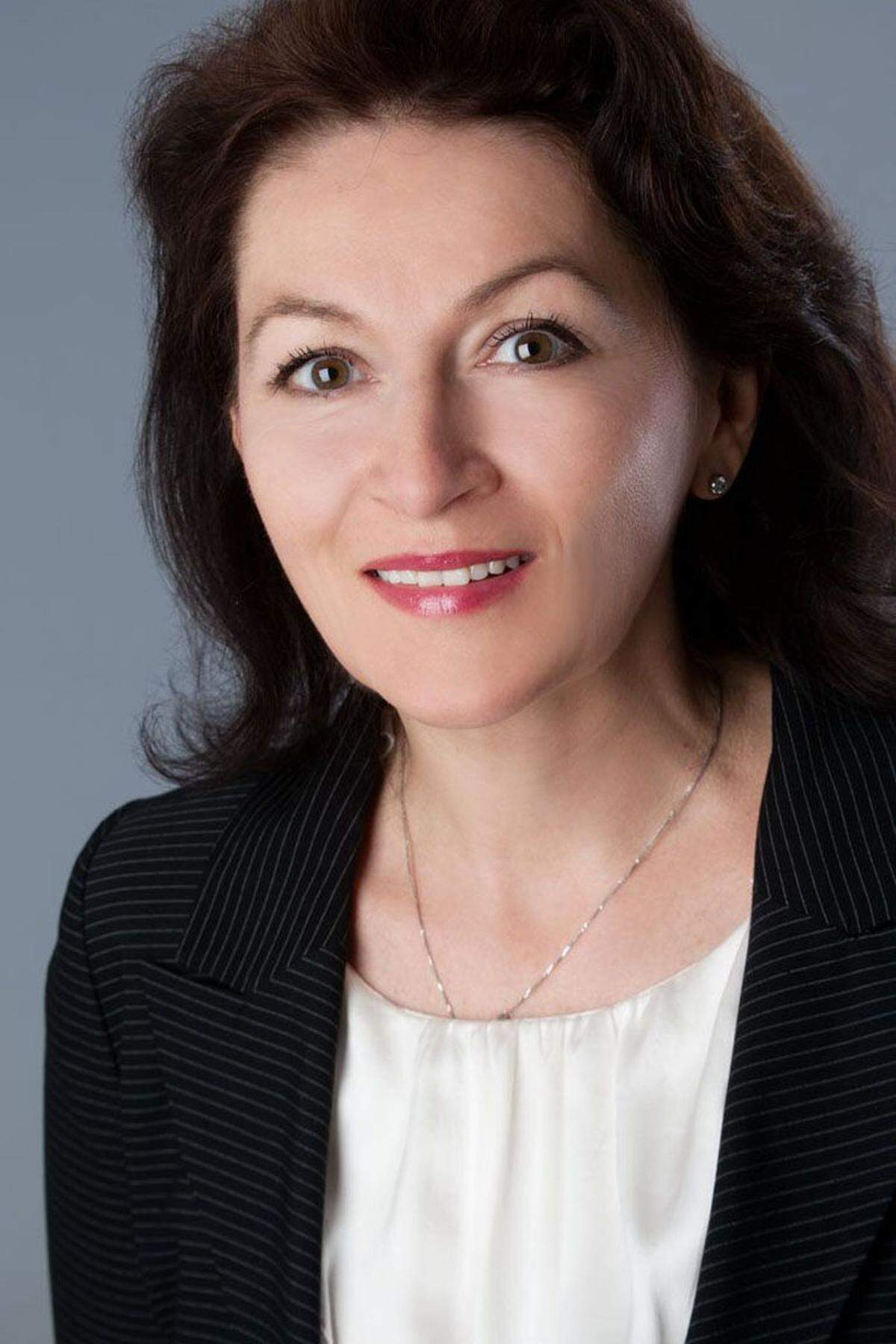 Gabriela Grzywacz ist seit April neue Geschäftsführerin bei RESAG Property Management. Zuletzt zeichnete sie als CFO und kaufmännische Leiterin des Österreichischen Wirtschaftsverlags sowie der Medizin Medien GmbH verantwortlich. Davor war sie über zehn Jahre in leitenden Funktionen in den Bereichen Finanzen und Controlling für die Daimler AG tätig.