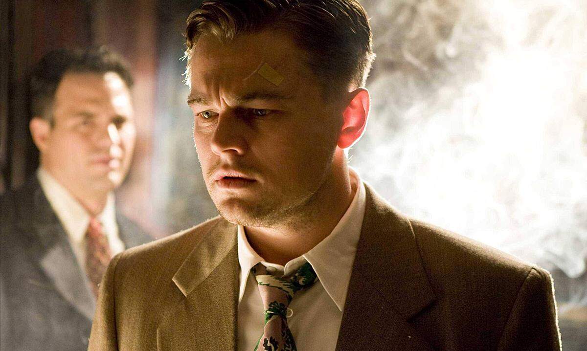 Leonardo DiCaprio will in Martin Scorseses Thriller eine Verschwörung mit Menschenversuchen in einem abgelegenen Irrenhaus aufdecken, und muss dann feststellen: Er selbst ist Insasse und hat ein Trauma verdrängt.