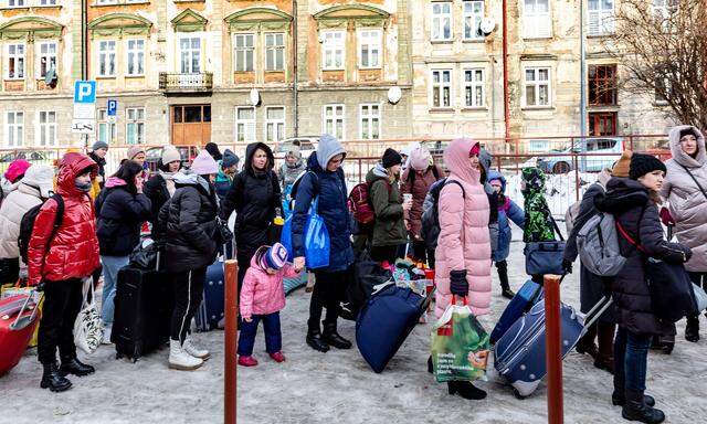 Ukrainische Flüchtlinge am Bahnhof Przemysl in Polen Ende 2022.